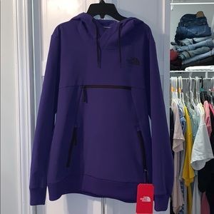 The North Face women’s medium pullover
